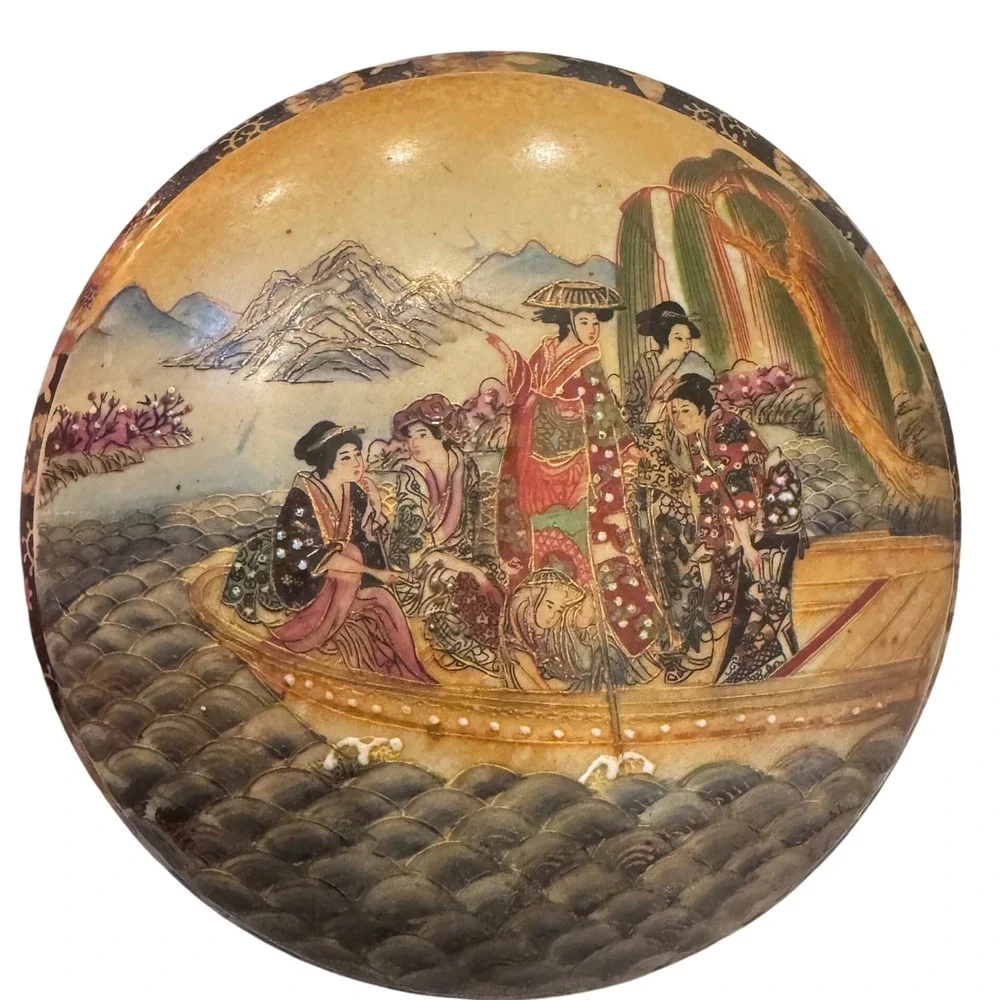 Vintage Post WW2 Satsuma Porcelain Trinket Box Hand Painted Geisha Boat  Lid EUC
